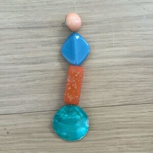 ISO! Looking for those Zara earrings.